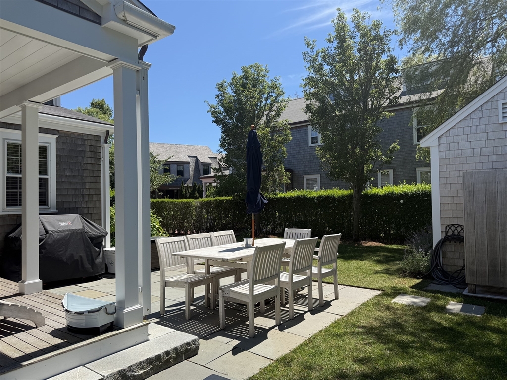 3 Dolphin Ct Nantucket, MA 02554