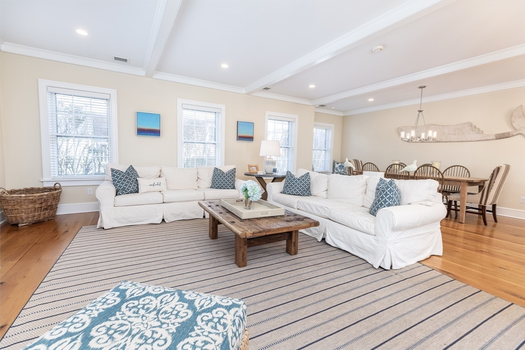 3 Dolphin Ct Nantucket, MA 02554