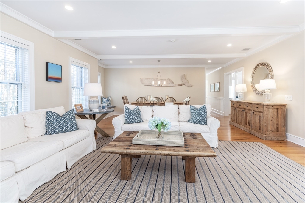 3 Dolphin Ct Nantucket, MA 02554