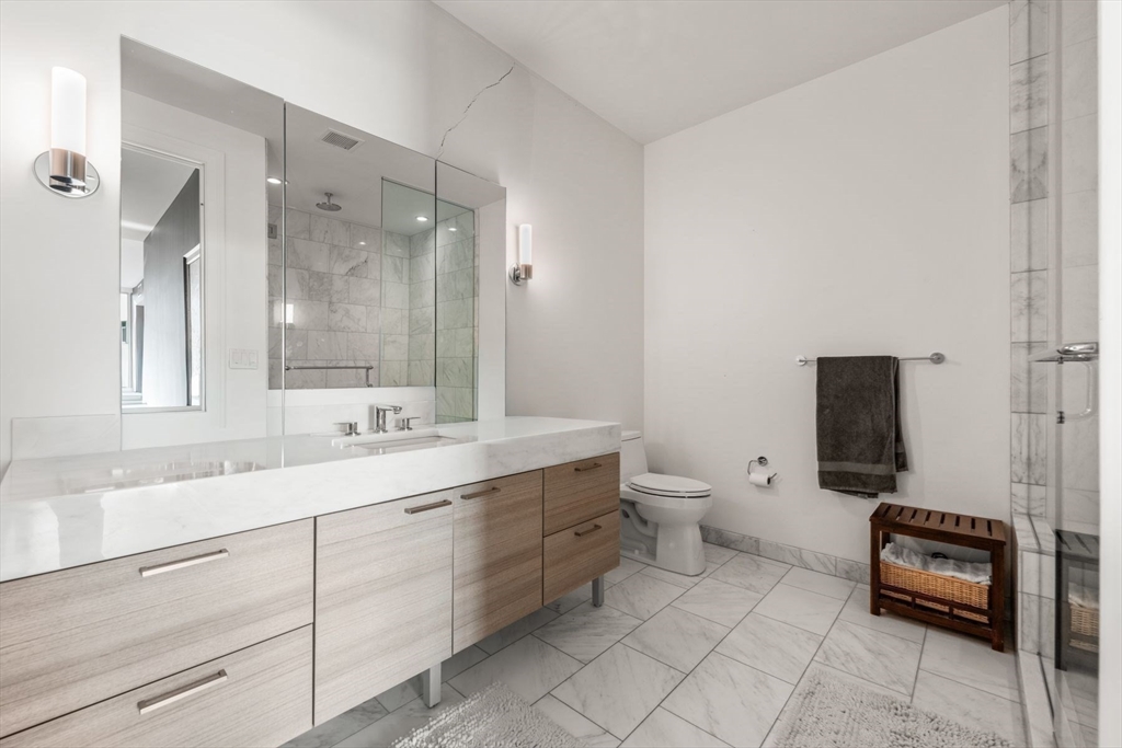 1 Franklin St #5002 Boston, MA 02110