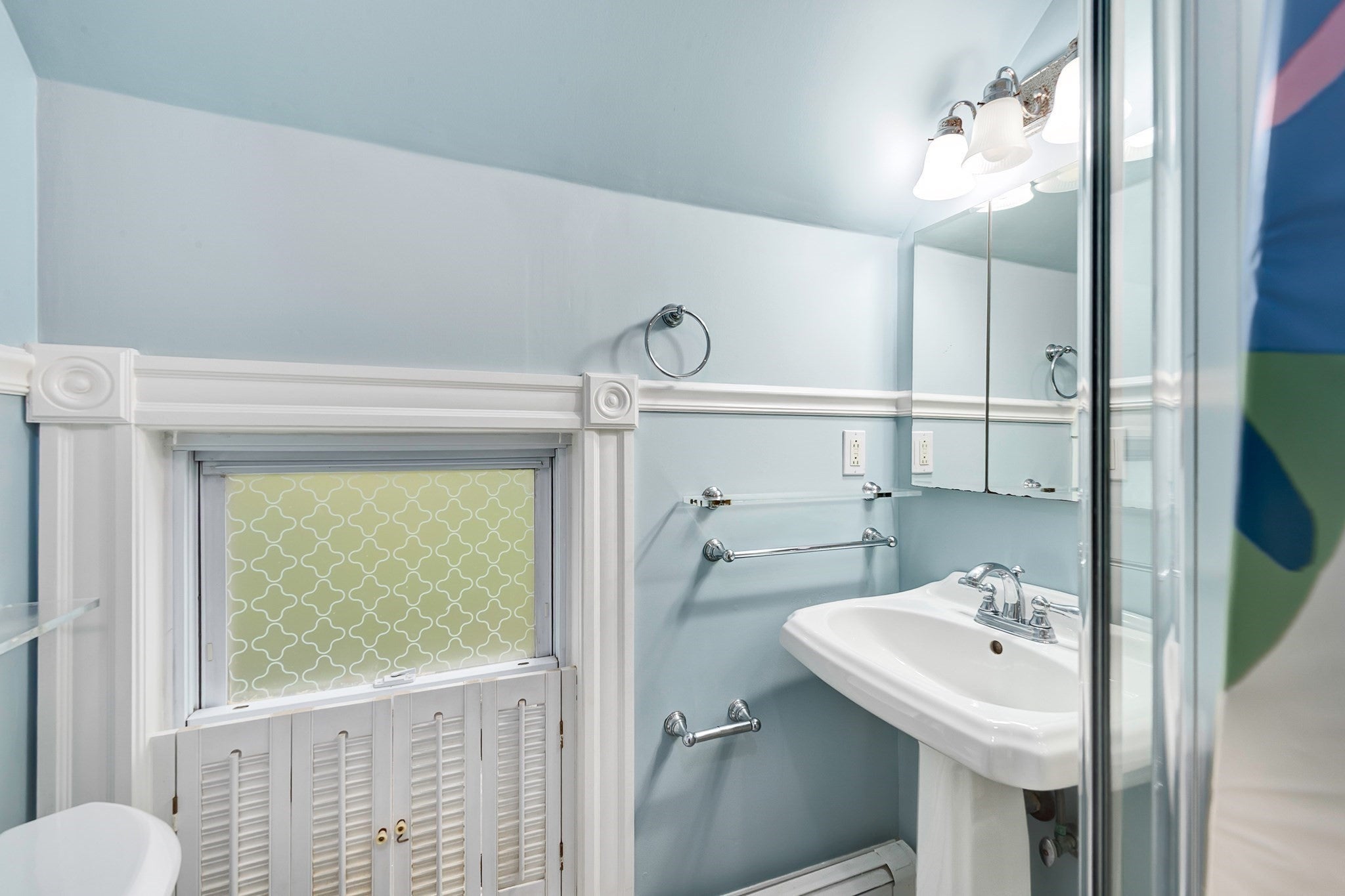8 Birch Hl Ave Wakefield, MA 01880