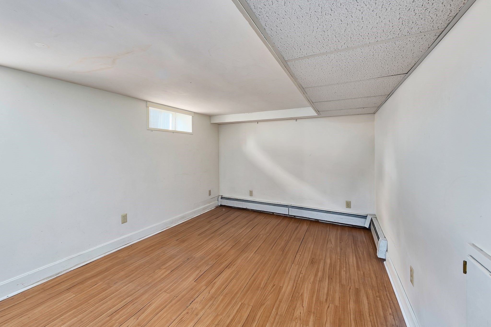 8 Birch Hl Ave Wakefield, MA 01880