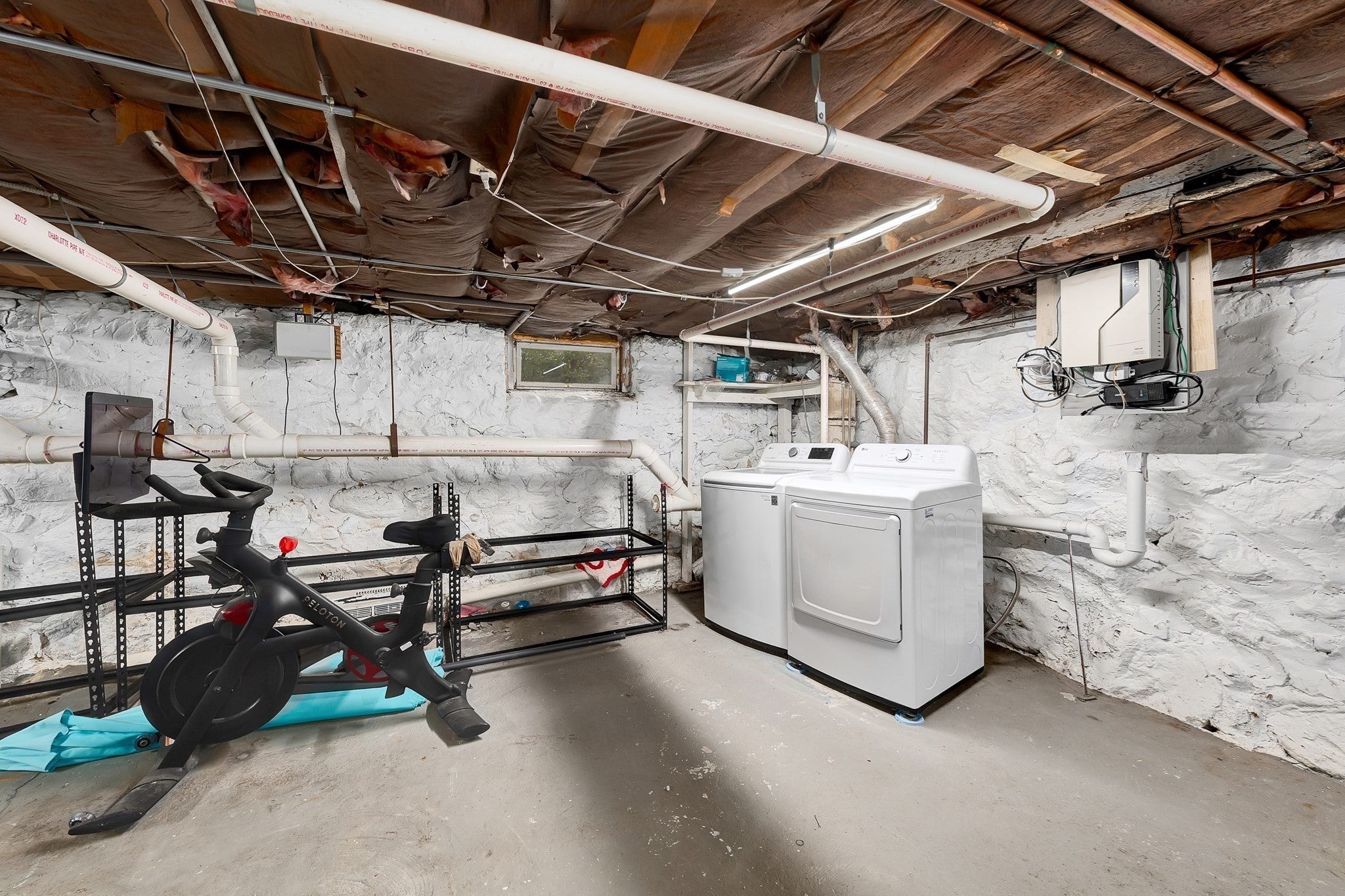 8 Birch Hl Ave Wakefield, MA 01880