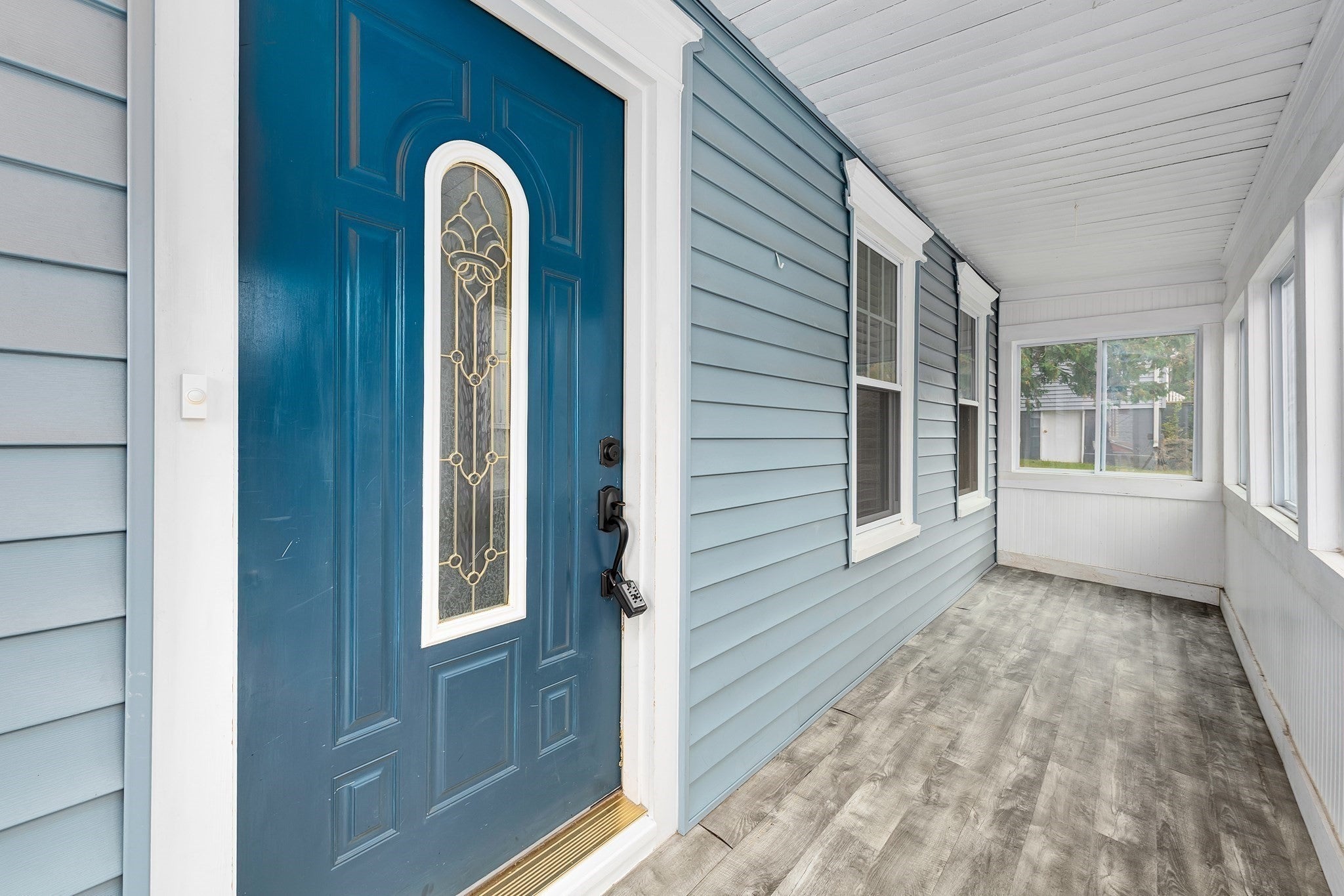 8 Birch Hl Ave Wakefield, MA 01880