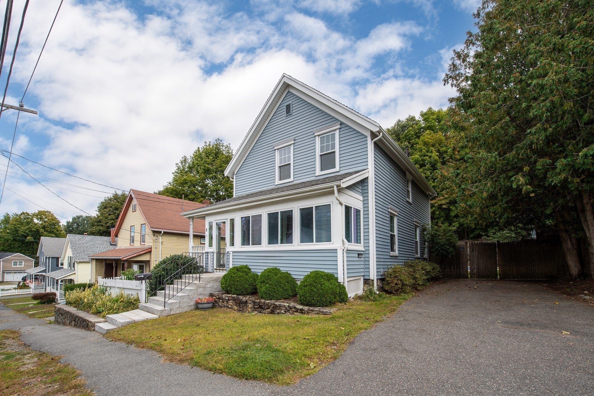 8 Birch Hl Ave Wakefield, MA 01880