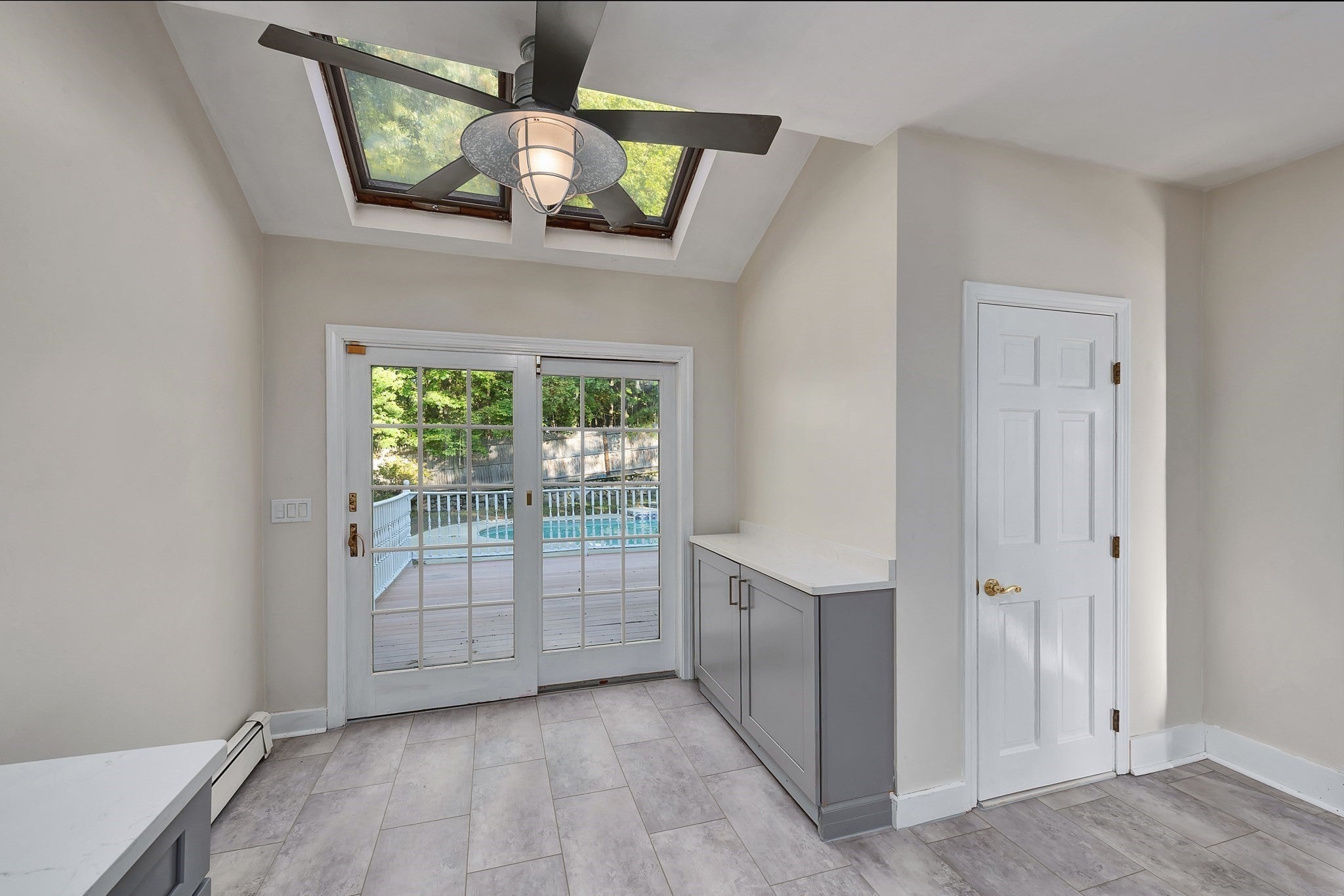 8 Birch Hl Ave Wakefield, MA 01880