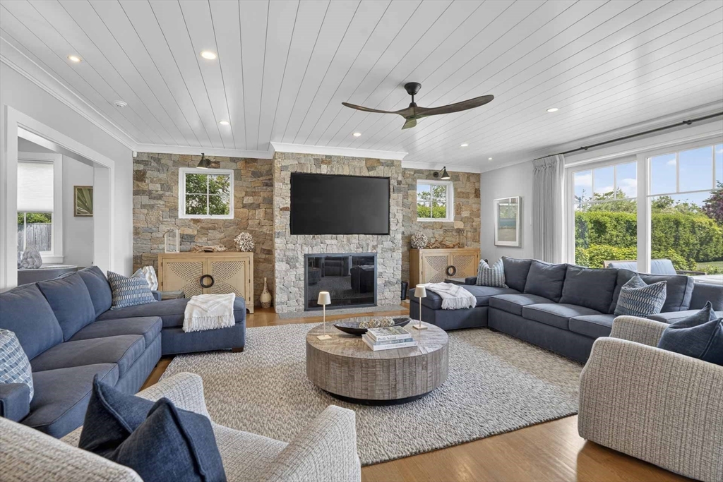 17 Katama Pt Edgartown, MA 02539