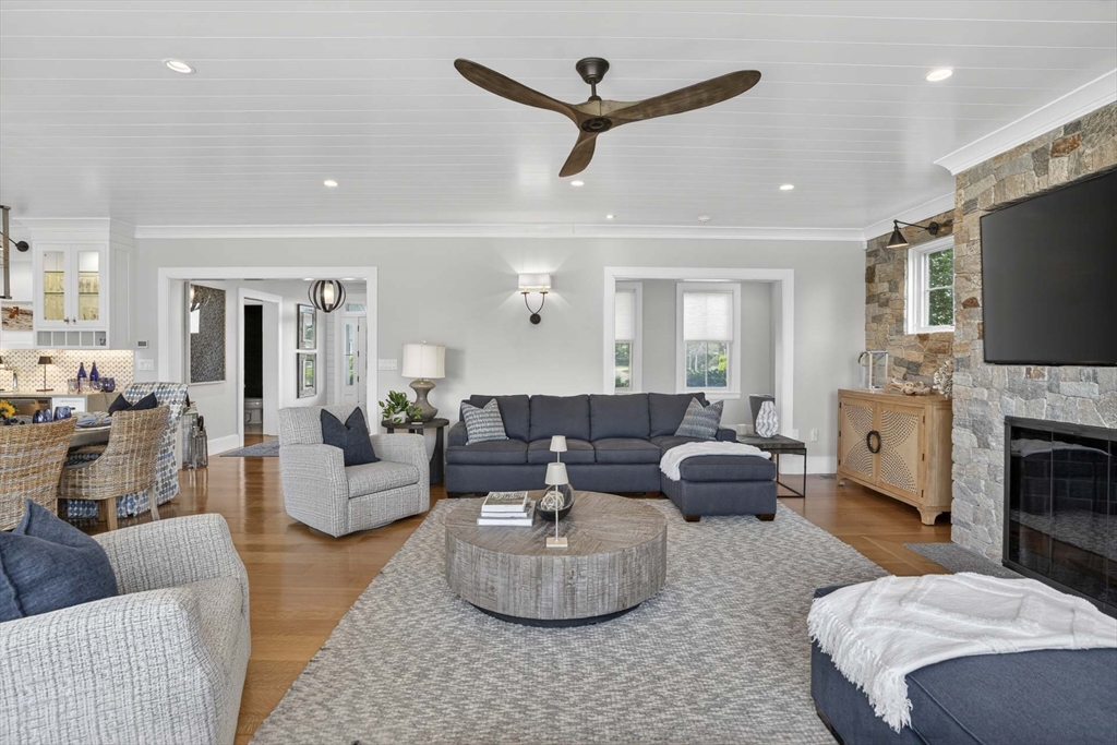 17 Katama Pt Edgartown, MA 02539