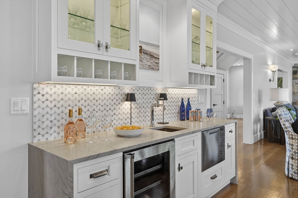 17 Katama Pt Edgartown, MA 02539