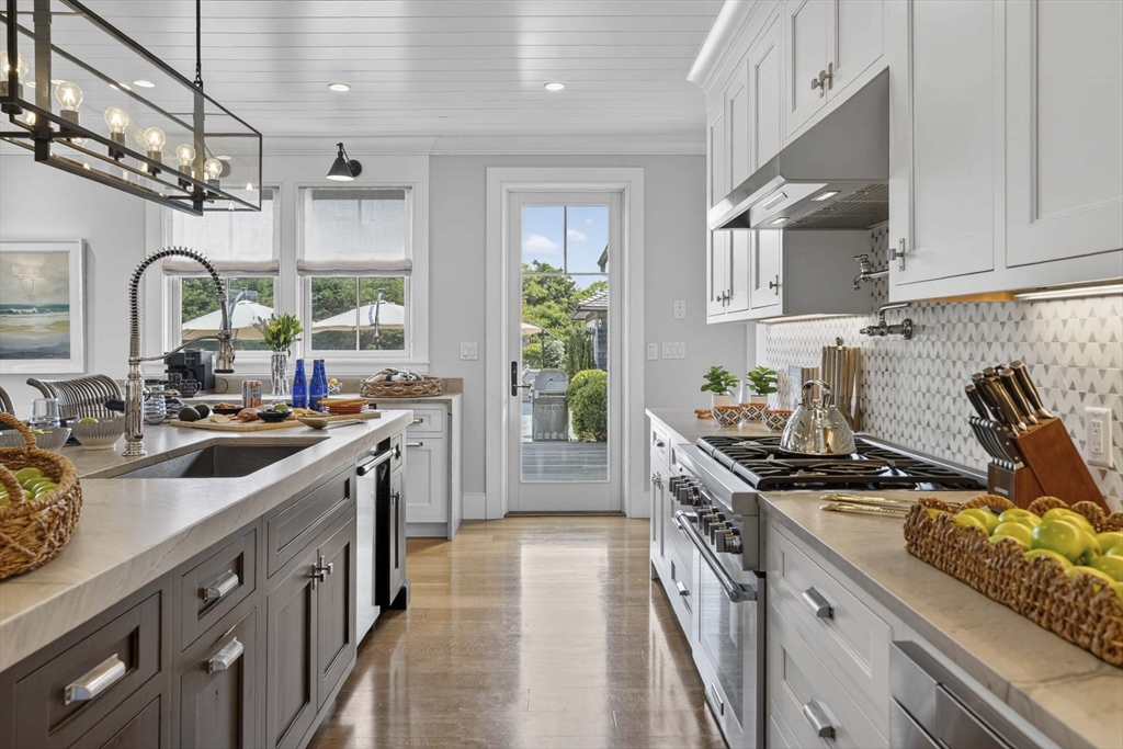 17 Katama Pt Edgartown, MA 02539