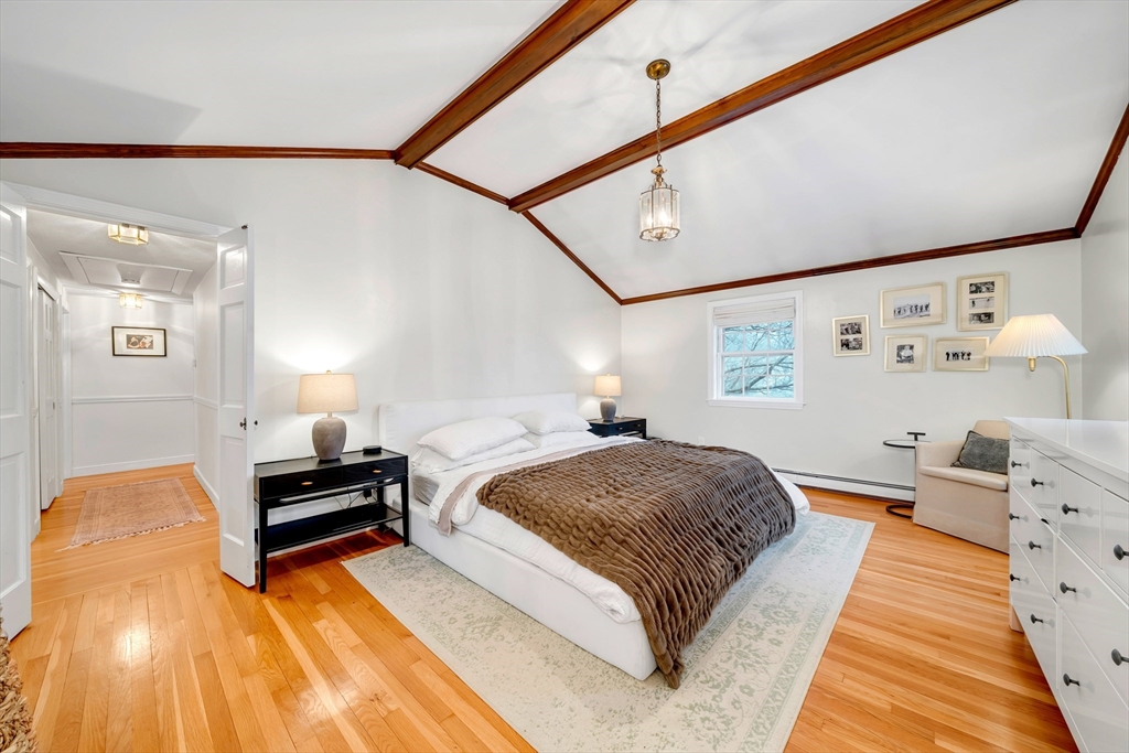 17 Wakefield St Reading, MA 01867