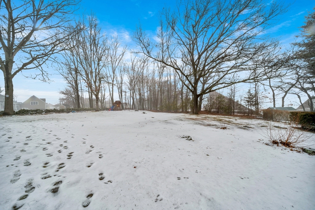 17 Wakefield St Reading, MA 01867