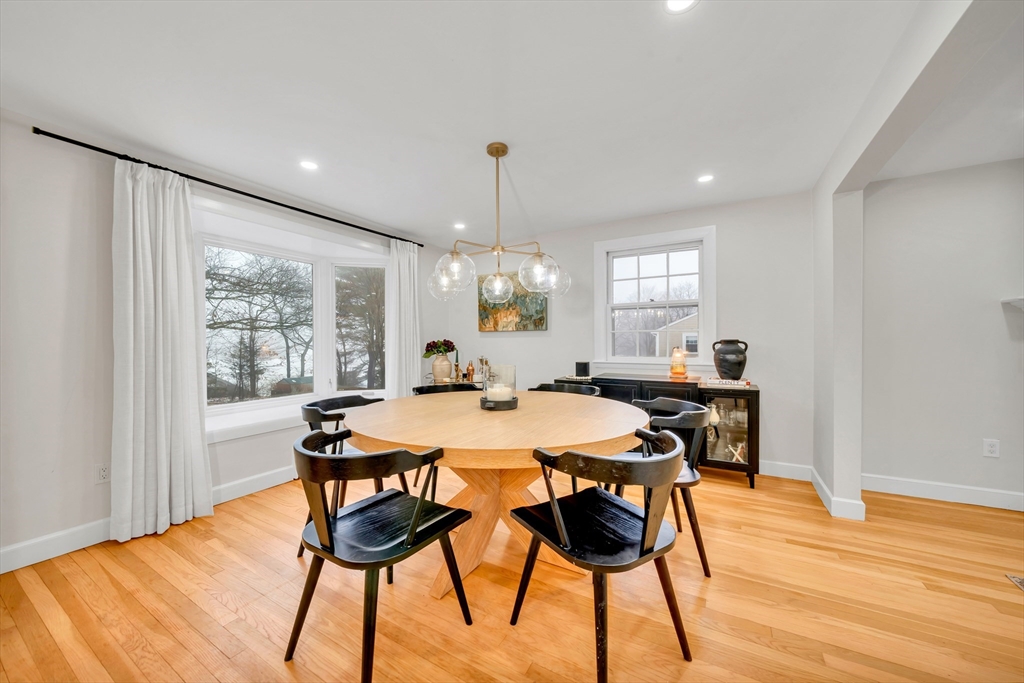 17 Wakefield St Reading, MA 01867