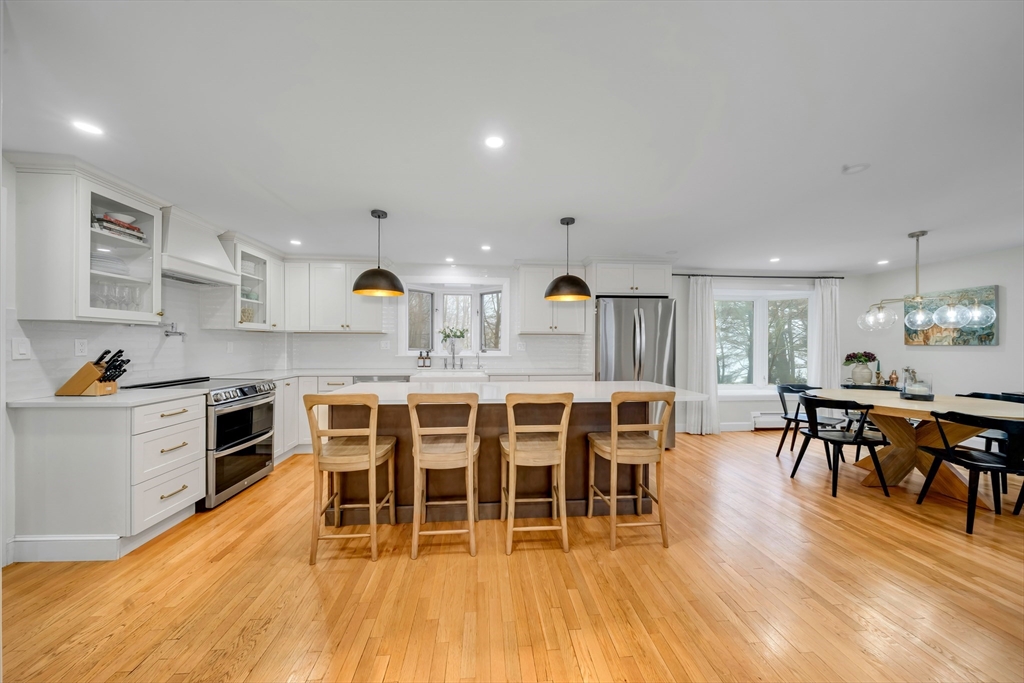 17 Wakefield St Reading, MA 01867