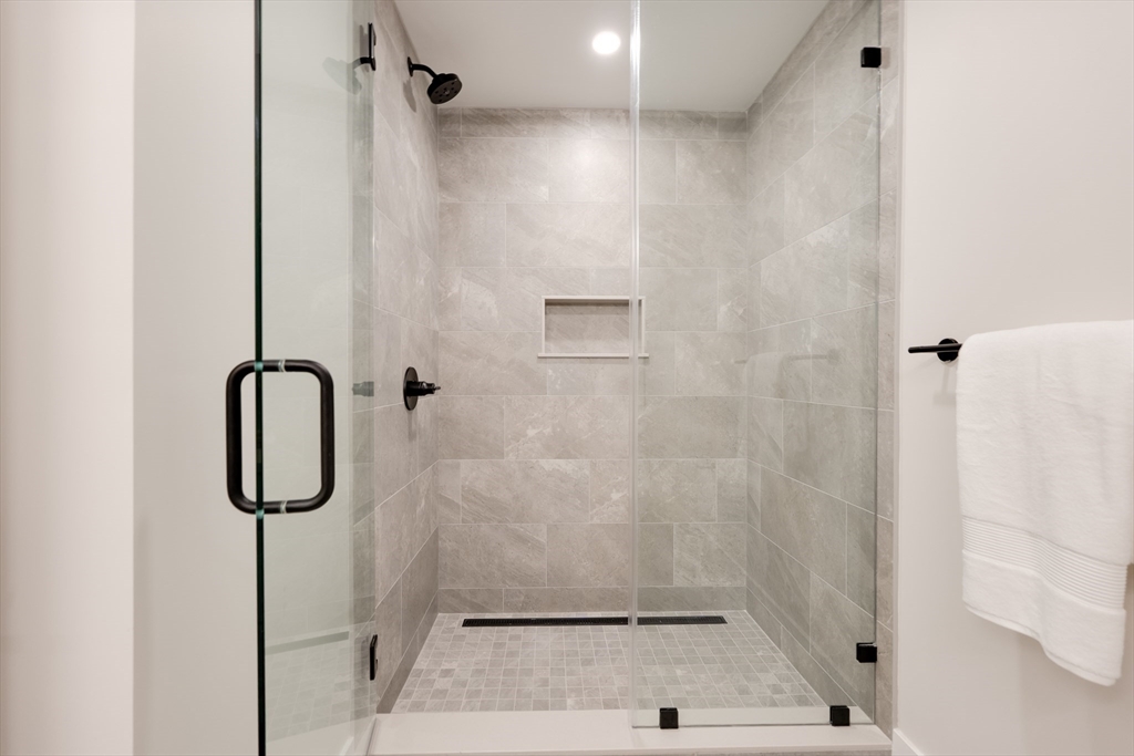 62 Foundry St #202 Wakefield, MA 01880