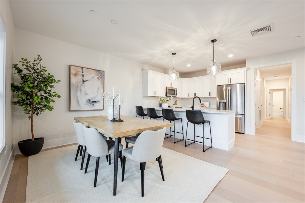 62 Foundry St #202 Wakefield, MA 01880