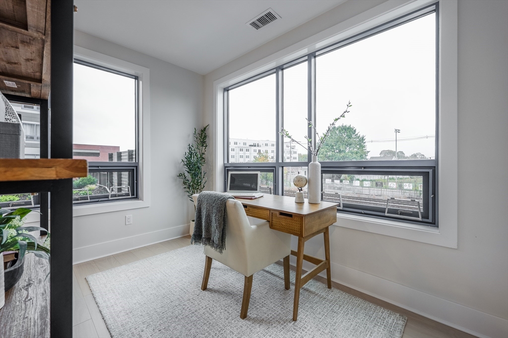 62 Foundry St #202 Wakefield, MA 01880