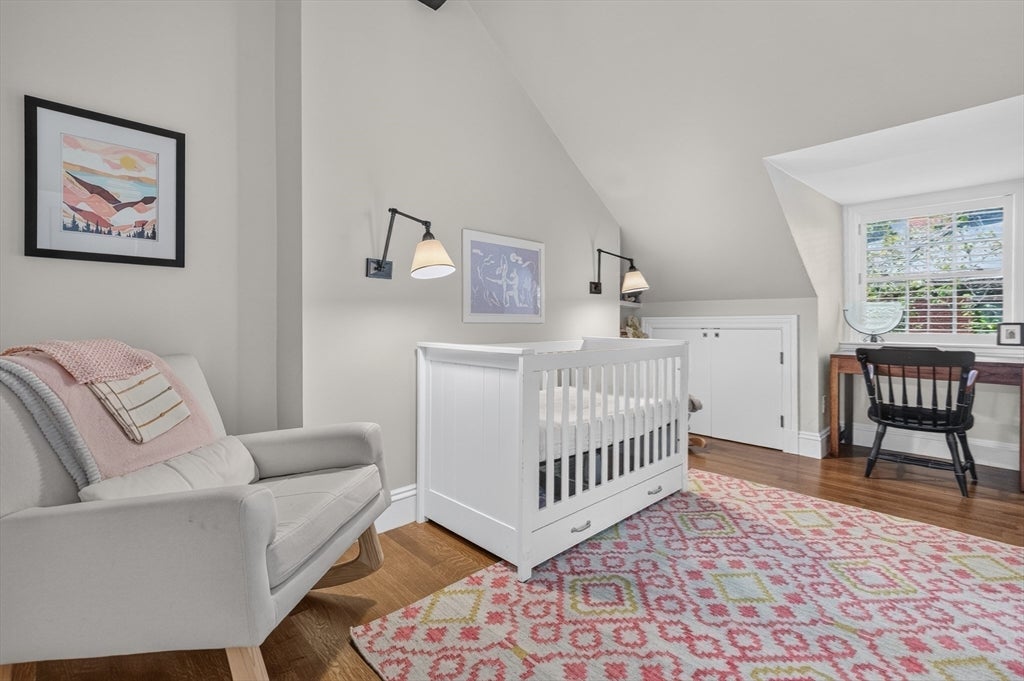 54 Pinckney St Boston, MA 02114