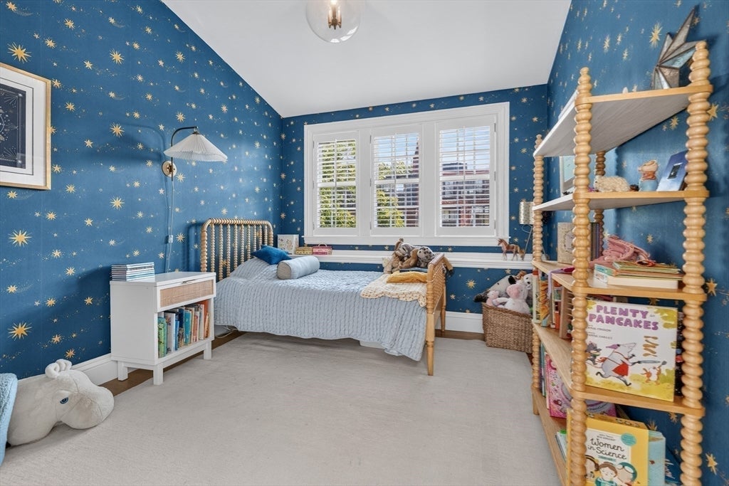 54 Pinckney St Boston, MA 02114