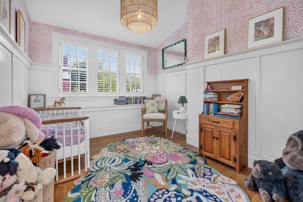 54 Pinckney St Boston, MA 02114