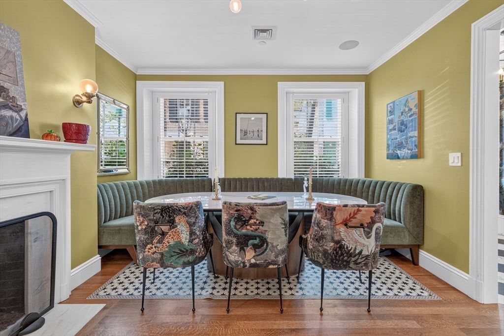 54 Pinckney St Boston, MA 02114