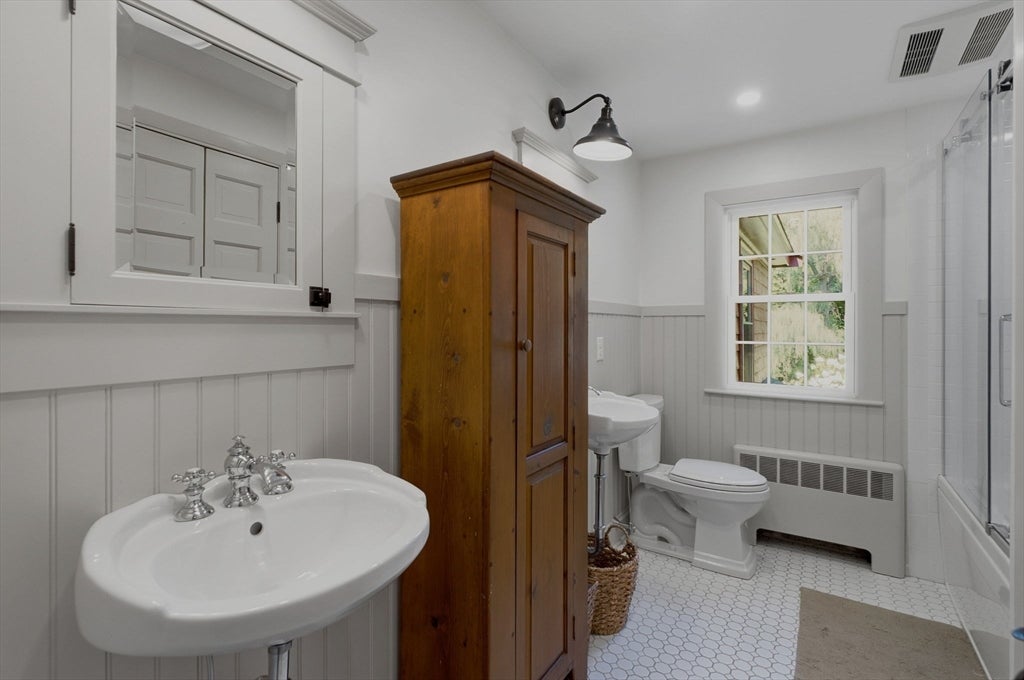 41 Brk St Wakefield, MA 01880