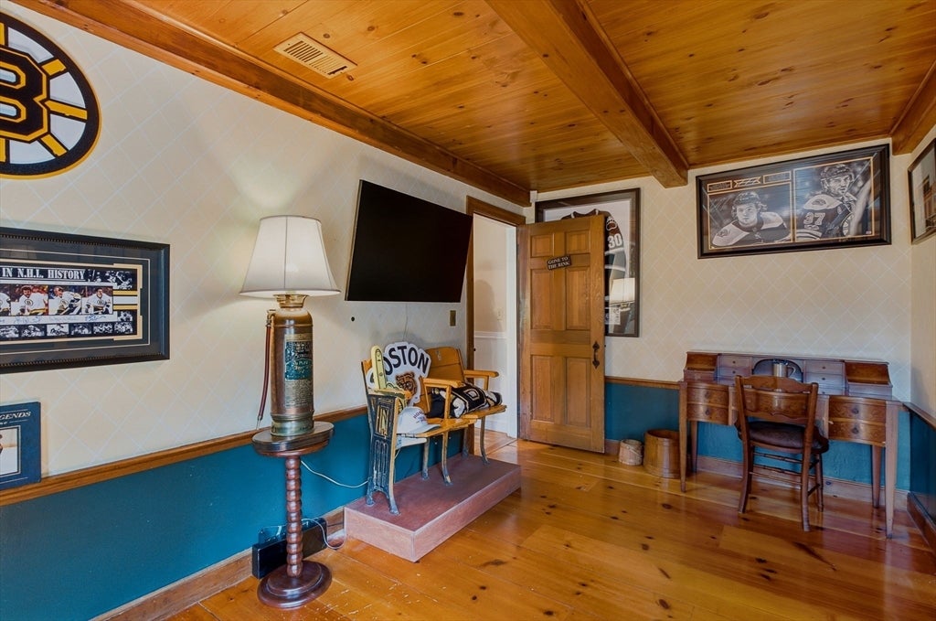 41 Brk St Wakefield, MA 01880