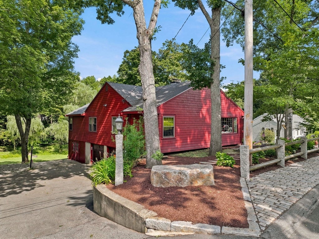 41 Brk St Wakefield, MA 01880