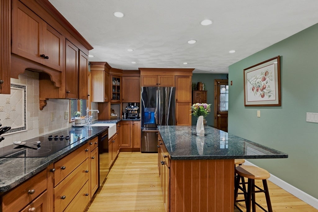 41 Brk St Wakefield, MA 01880