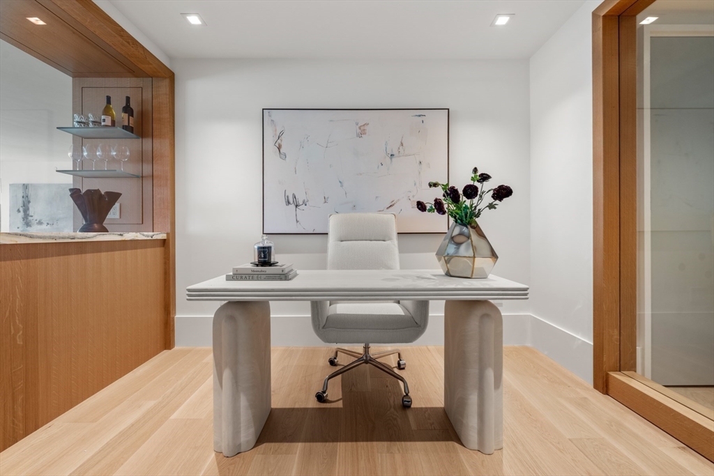 150 Seaport Blvd #15CD Boston, MA 02210 150 Seaport Blvd #15CD Boston, MA 02210