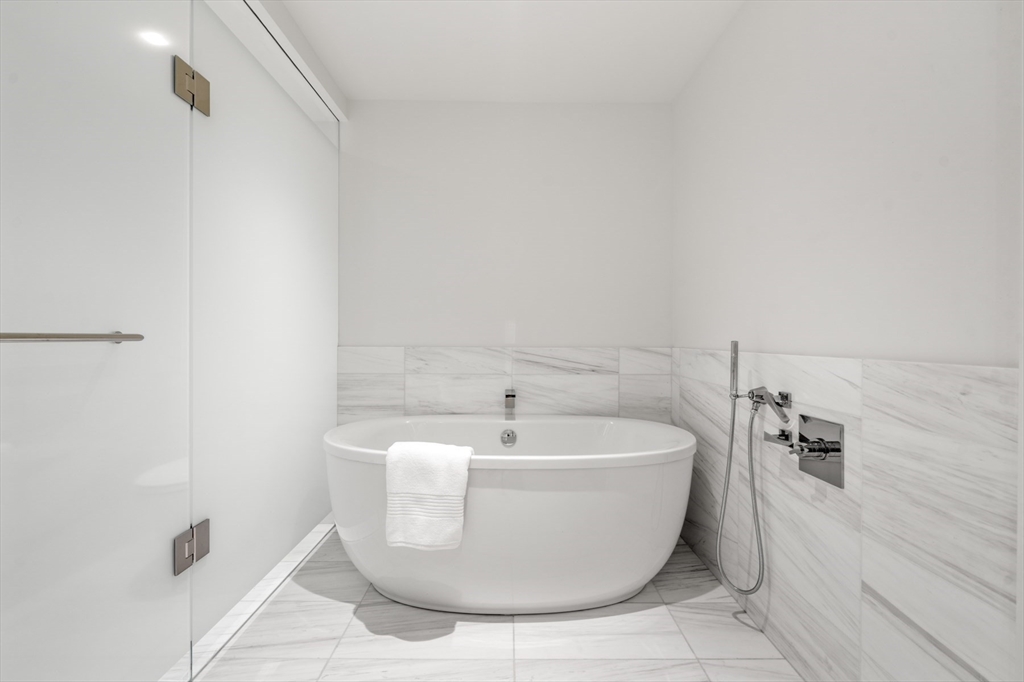 150 Seaport Blvd #15CD Boston, MA 02210 150 Seaport Blvd #15CD Boston, MA 02210