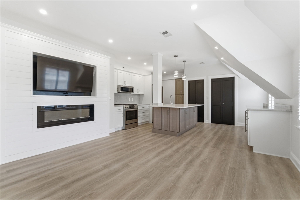 317 Main St #7 Wakefield, MA 01880
