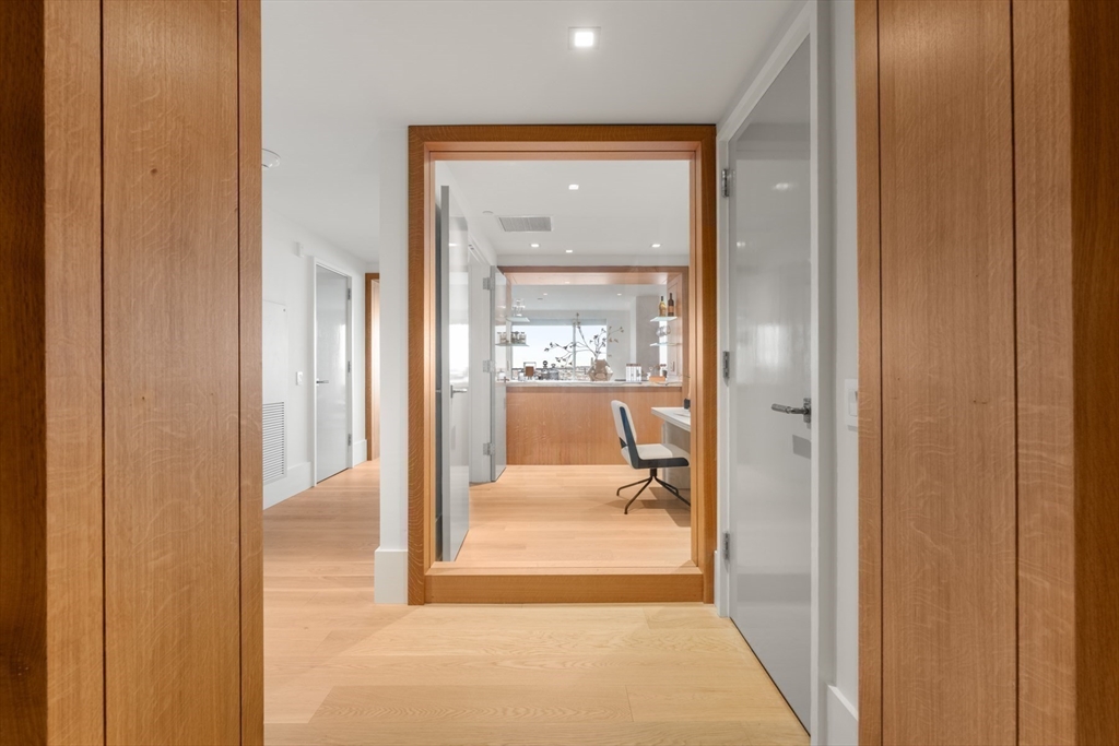 150 Seaport Blvd #15CD Boston, MA 02210