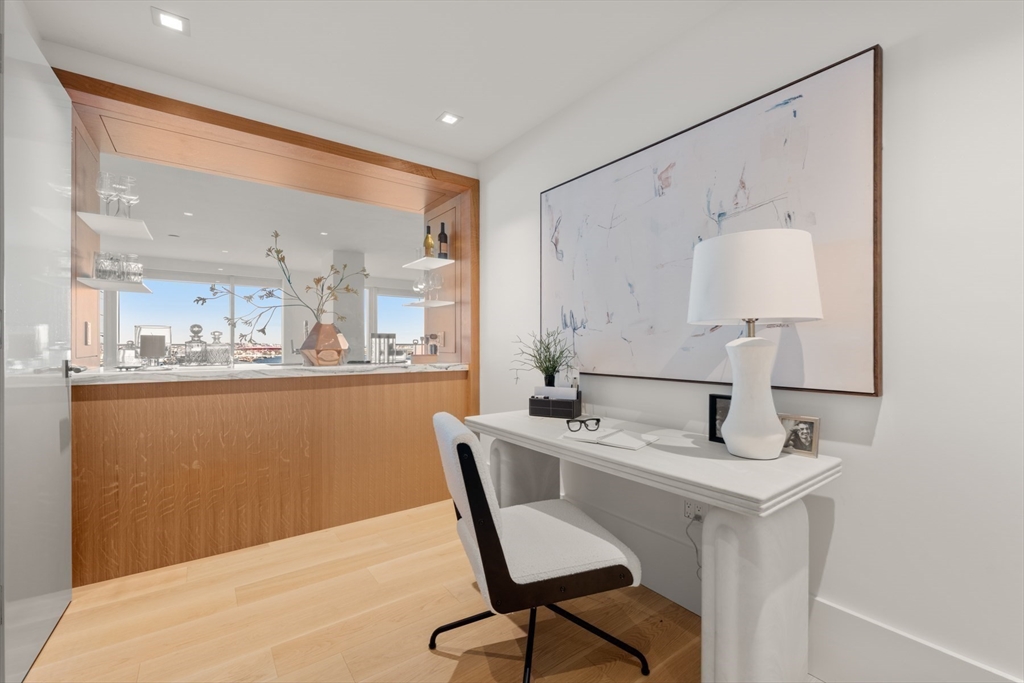 150 Seaport Blvd #15CD Boston, MA 02210