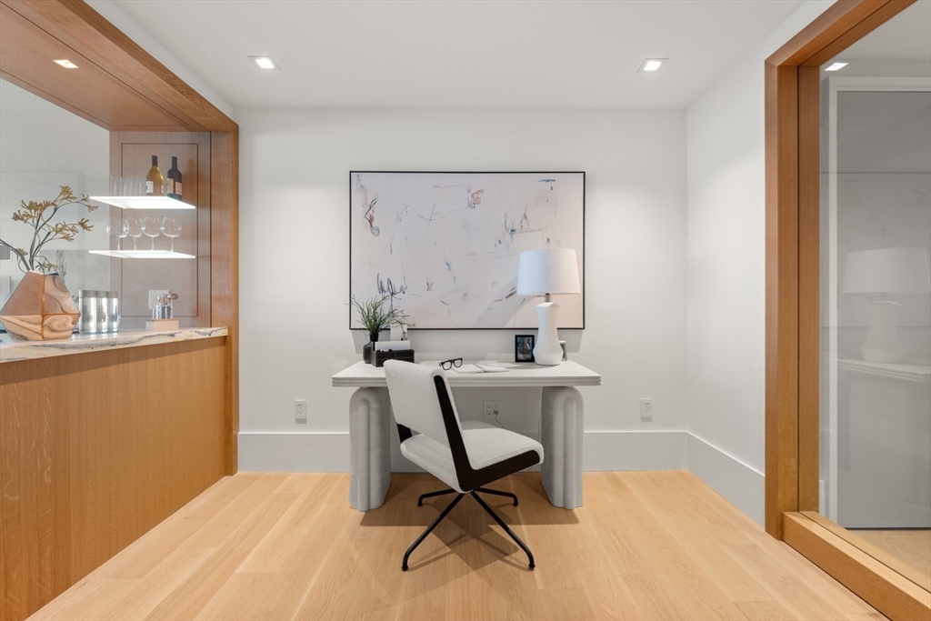 150 Seaport Blvd #15CD Boston, MA 02210