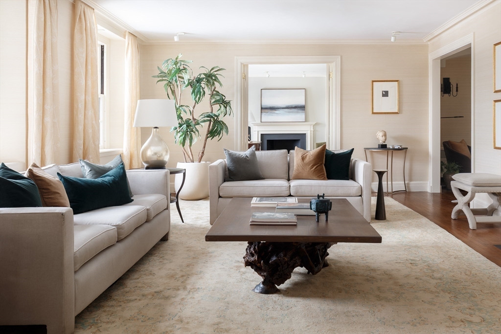 172 Beacon St #4 Boston, MA 02116