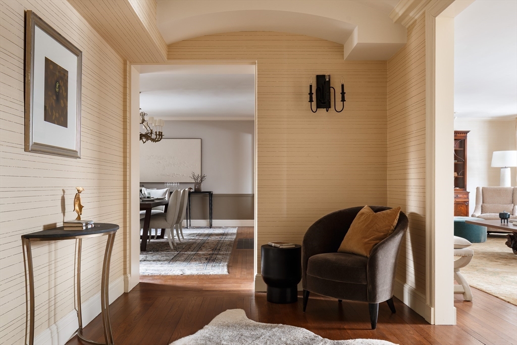 172 Beacon St #4 Boston, MA 02116