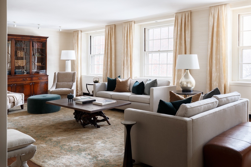 172 Beacon St #4 Boston, MA 02116