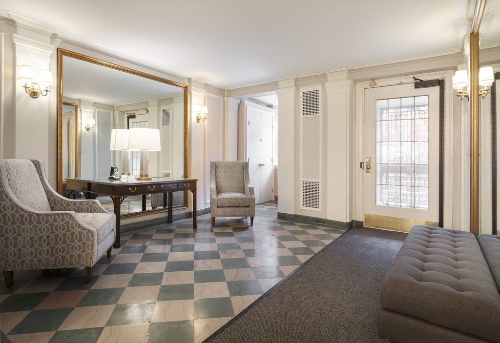 172 Beacon St #4 Boston, MA 02116