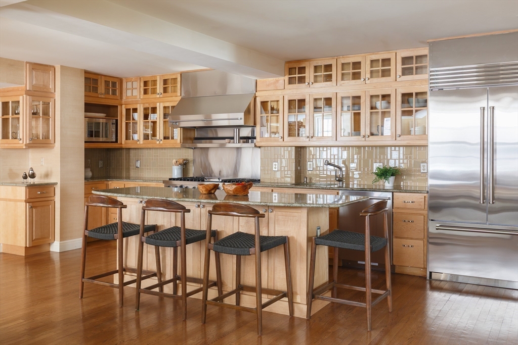 172 Beacon St #4 Boston, MA 02116