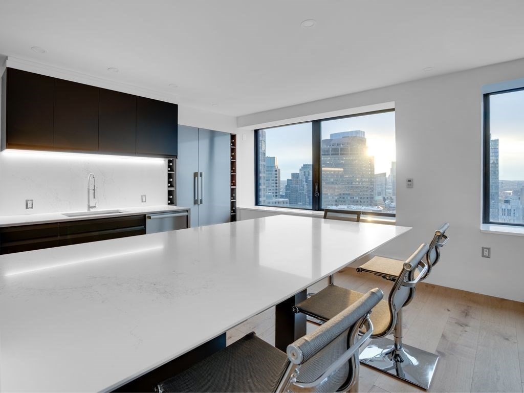 65 East India Row #Penthouse B Boston, MA 02110