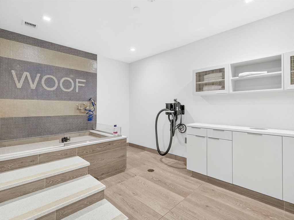 45 Temple St #408 Boston, MA 02114