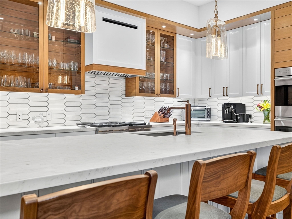 45 Temple St #408 Boston, MA 02114