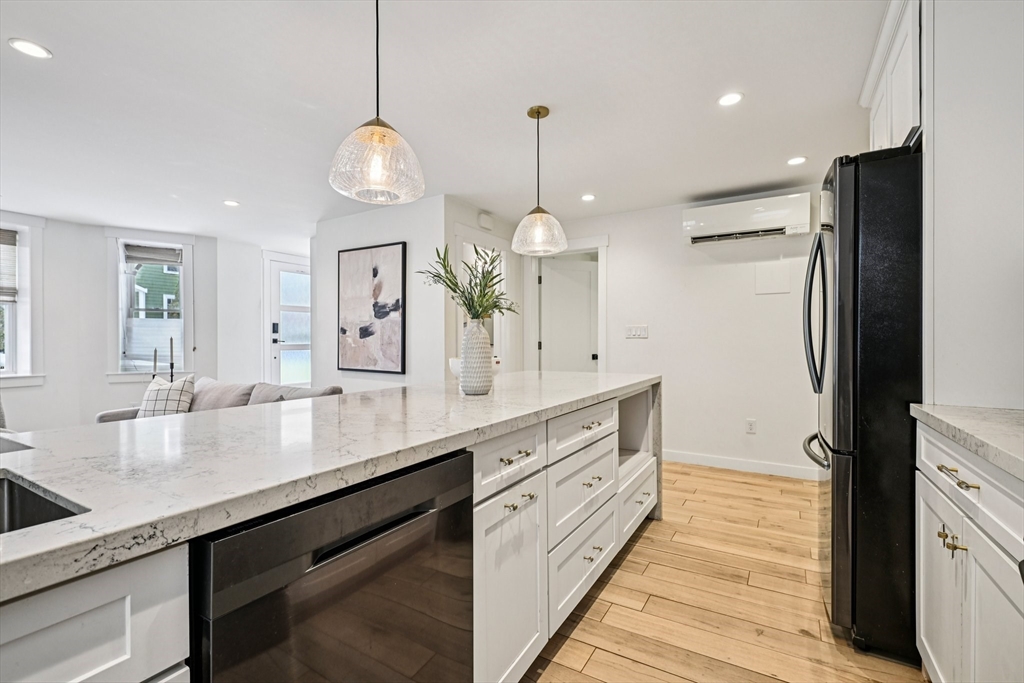 10 Wakefield Ave #B Wakefield, MA 01880