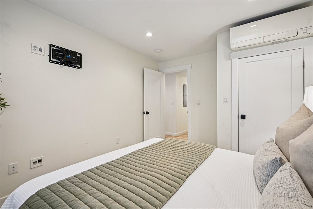 10 Wakefield Ave #B Wakefield, MA 01880