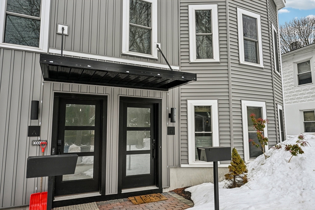 10 Wakefield Ave #B Wakefield, MA 01880