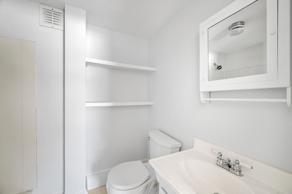 1068 Main St #1068 Wakefield, MA 01880
