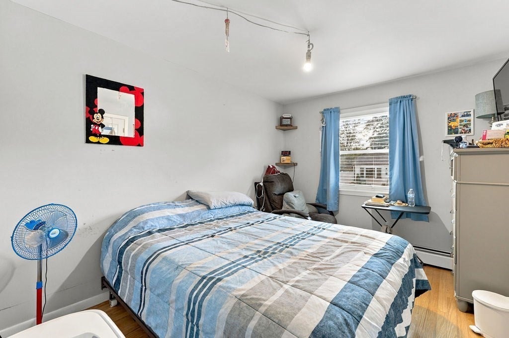 24 Vincenzo Dr West Warwick, RI 02893