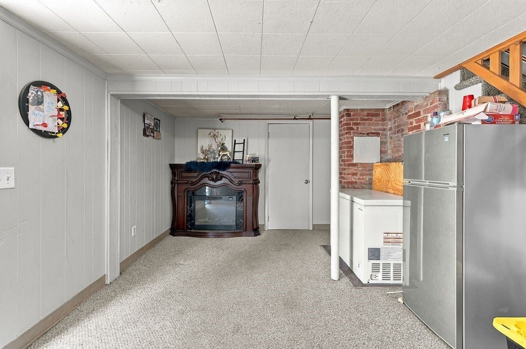 24 Vincenzo Dr West Warwick, RI 02893