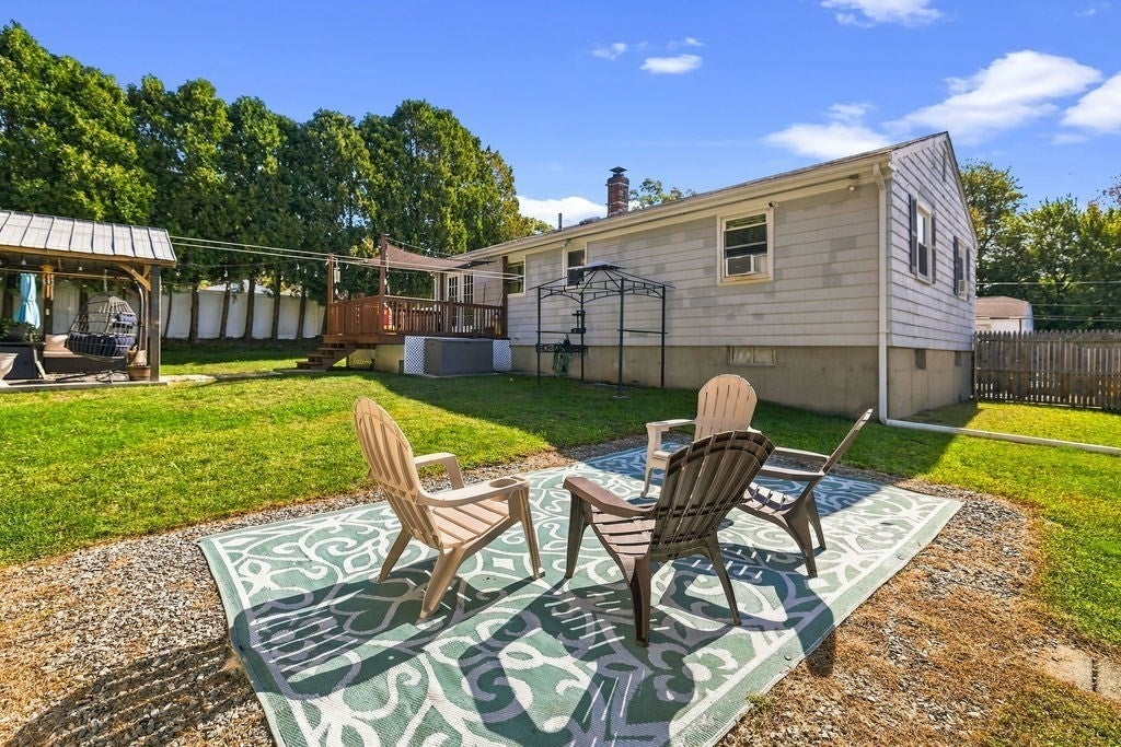 24 Vincenzo Dr West Warwick, RI 02893
